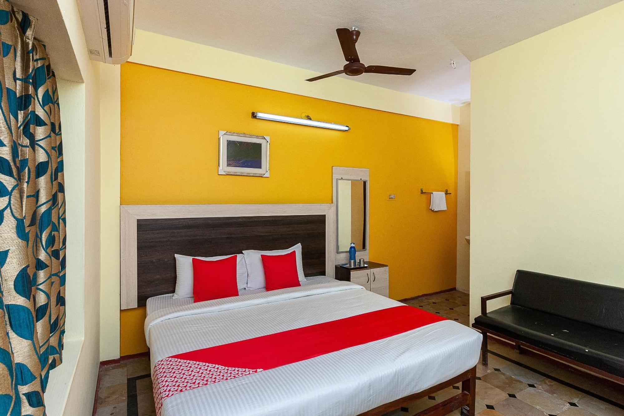 Collection O Ammayi Hotels & Resorts Tiruvannāmalai Esterno foto