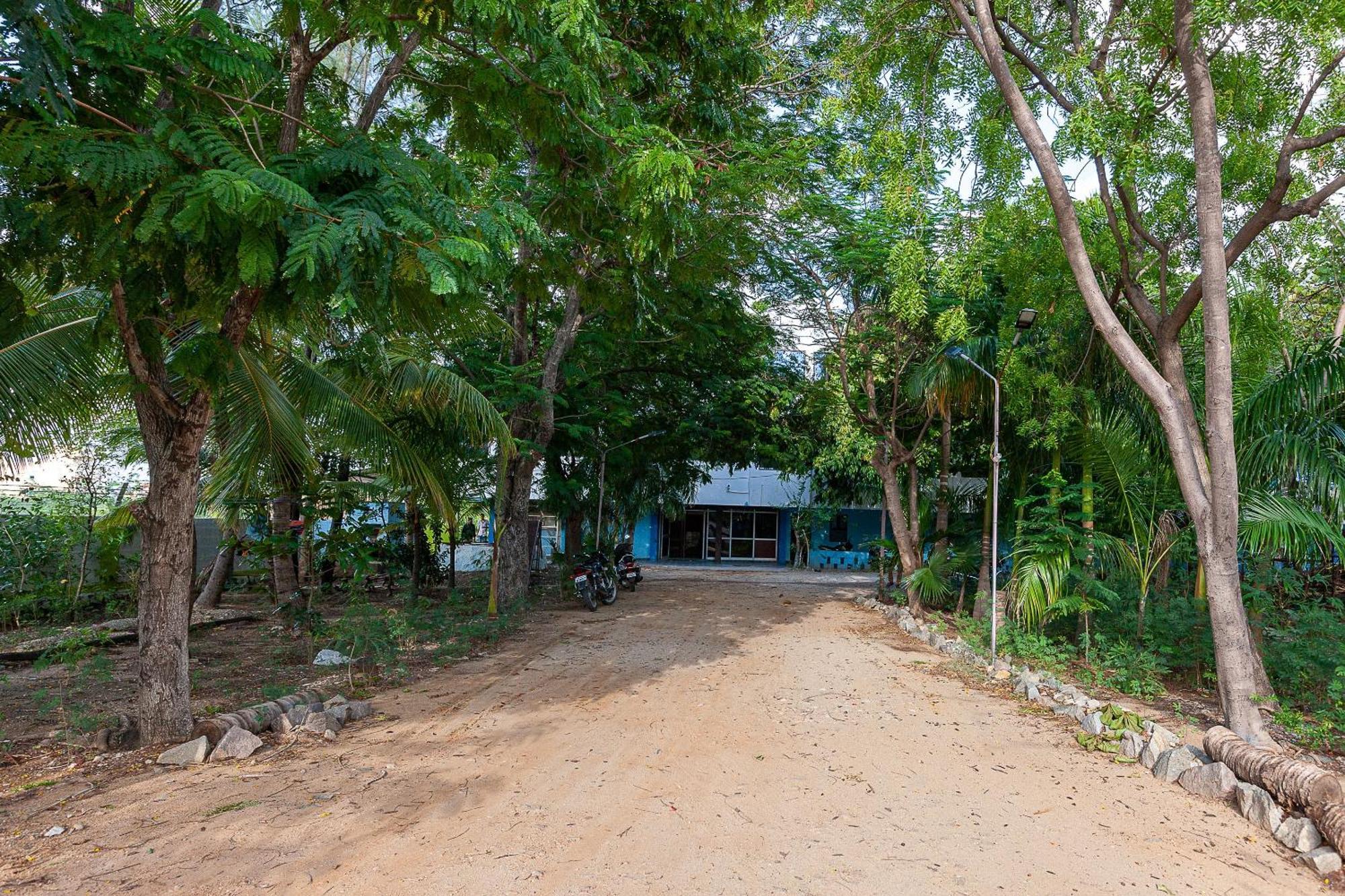 Collection O Ammayi Hotels & Resorts Tiruvannāmalai Esterno foto