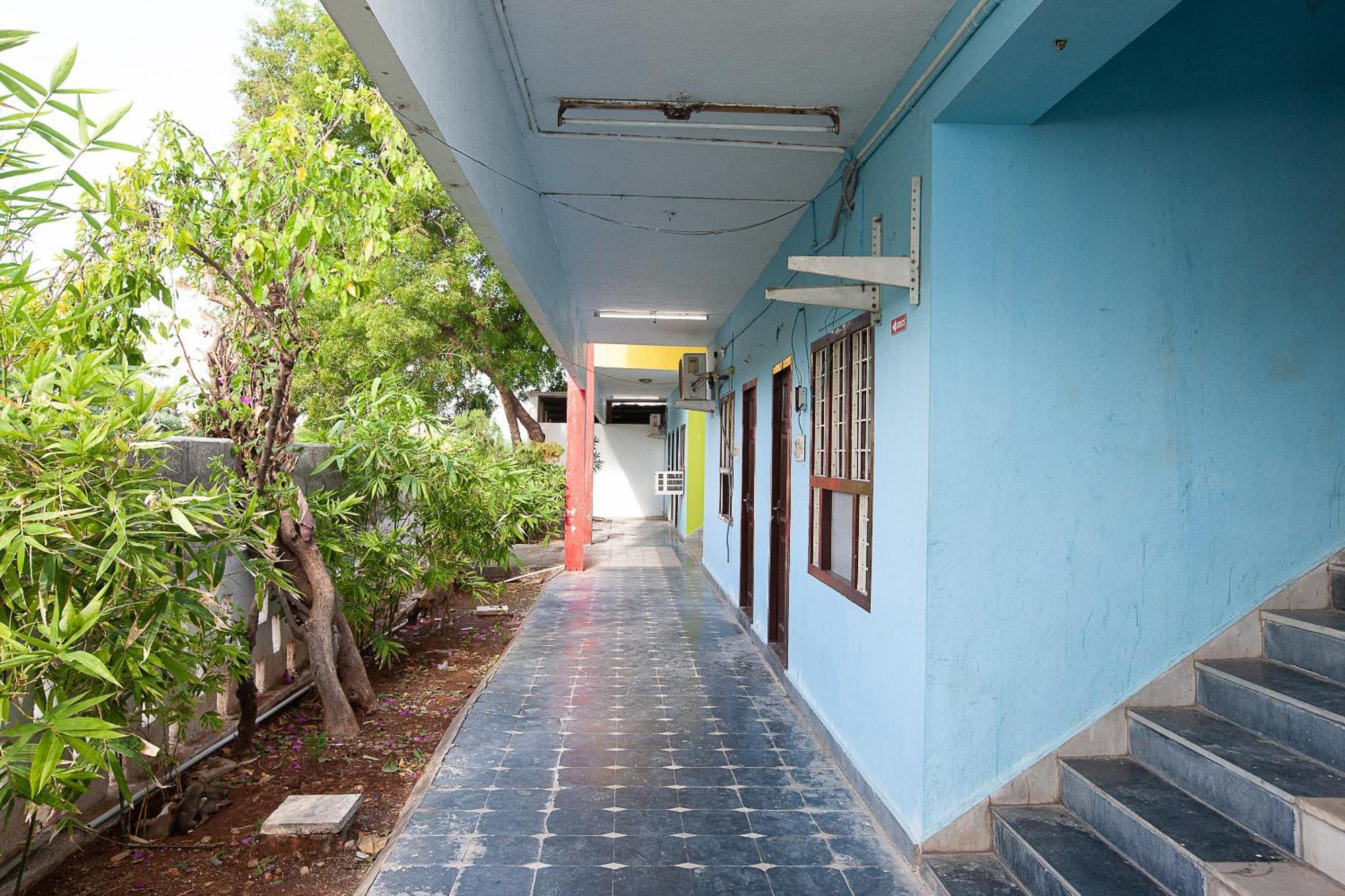 Collection O Ammayi Hotels & Resorts Tiruvannāmalai Esterno foto