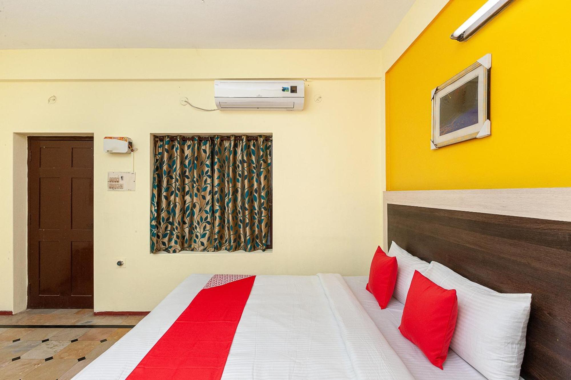 Collection O Ammayi Hotels & Resorts Tiruvannāmalai Esterno foto