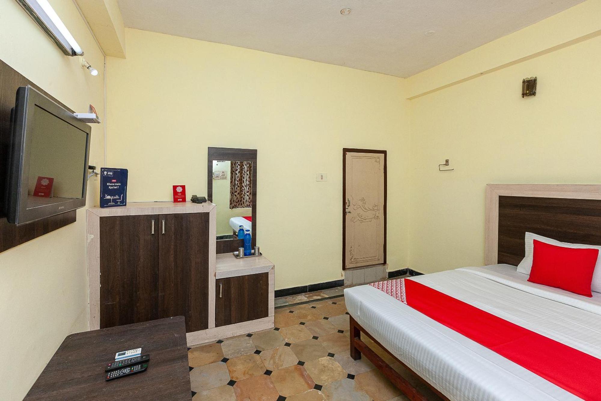 Collection O Ammayi Hotels & Resorts Tiruvannāmalai Esterno foto